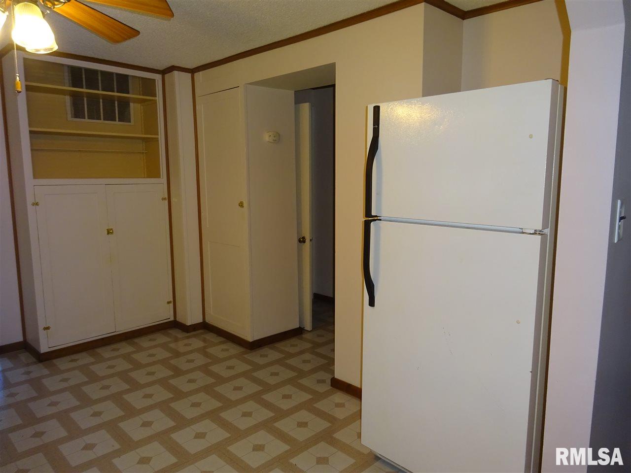 1013 North Indiana Avenue Springfield, IL 62702 - Photo 13 of 21