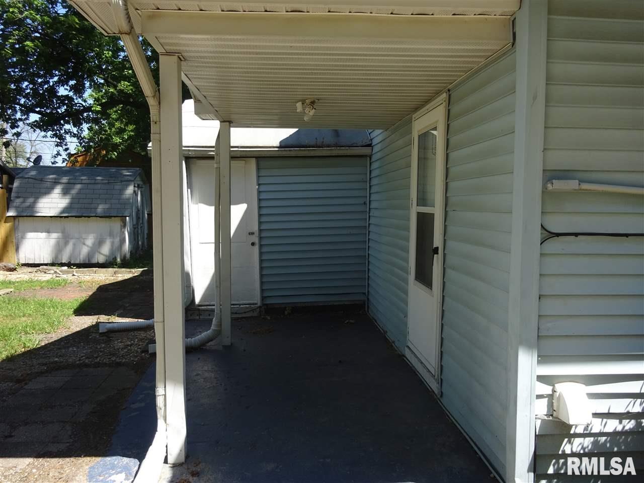 1013 North Indiana Avenue Springfield, IL 62702 - Photo 4 of 21