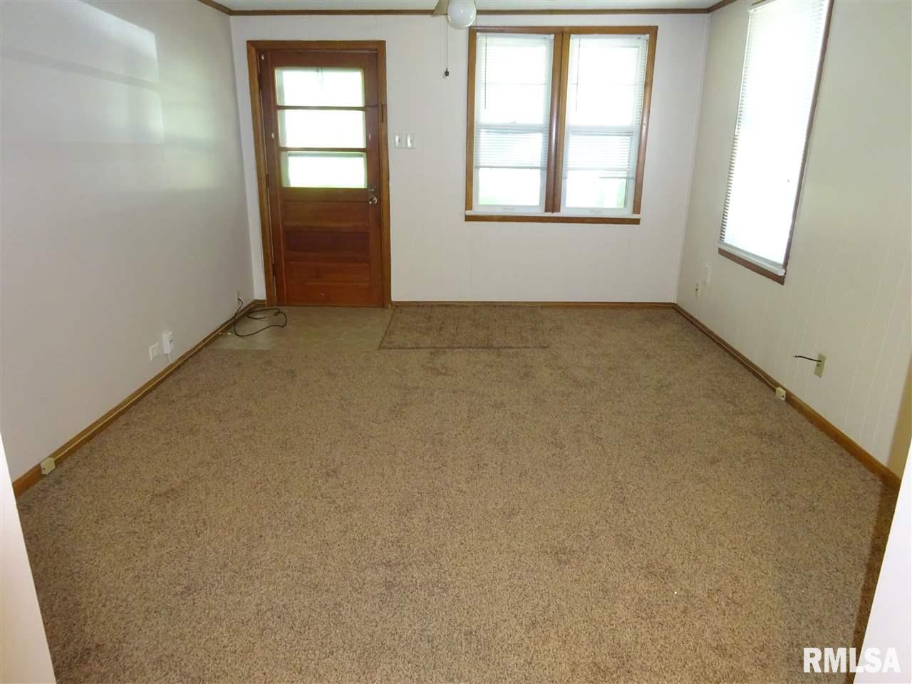 1013 North Indiana Avenue Springfield, IL 62702 - Photo 8 of 21