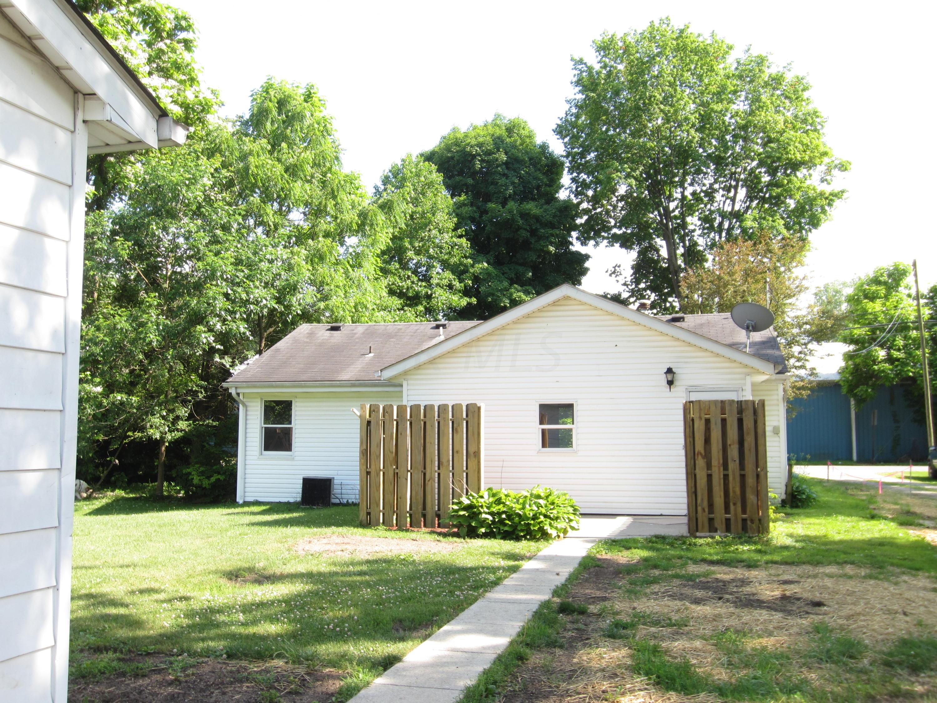 14076 Cleveland Road Southwest Pataskala, OH 43062 - Photo 3 of 34