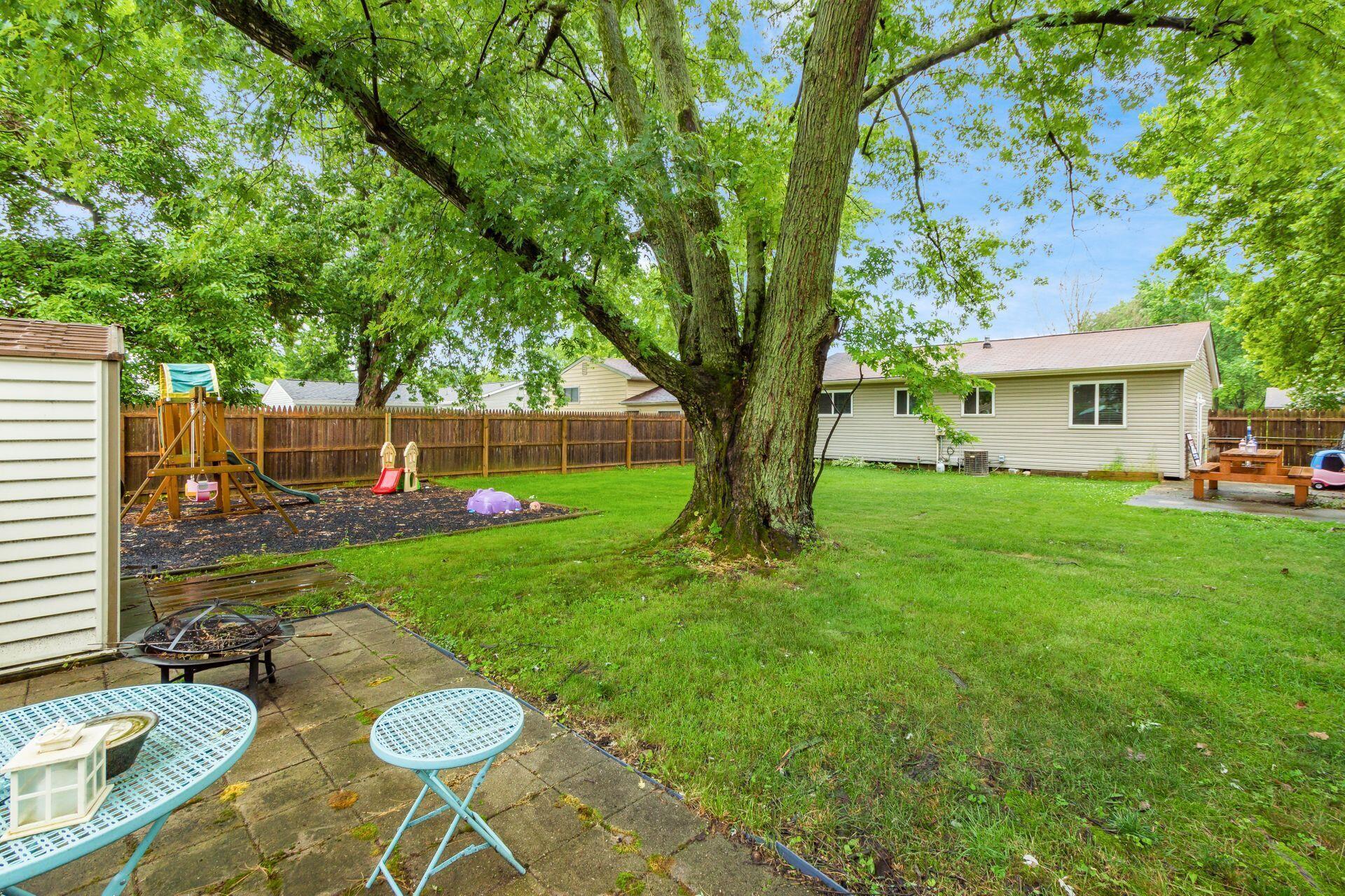 4593 Stonehedge Road Columbus, OH 43231 - Photo 32 of 38 031_86bf_F 4593 Stonehedge092