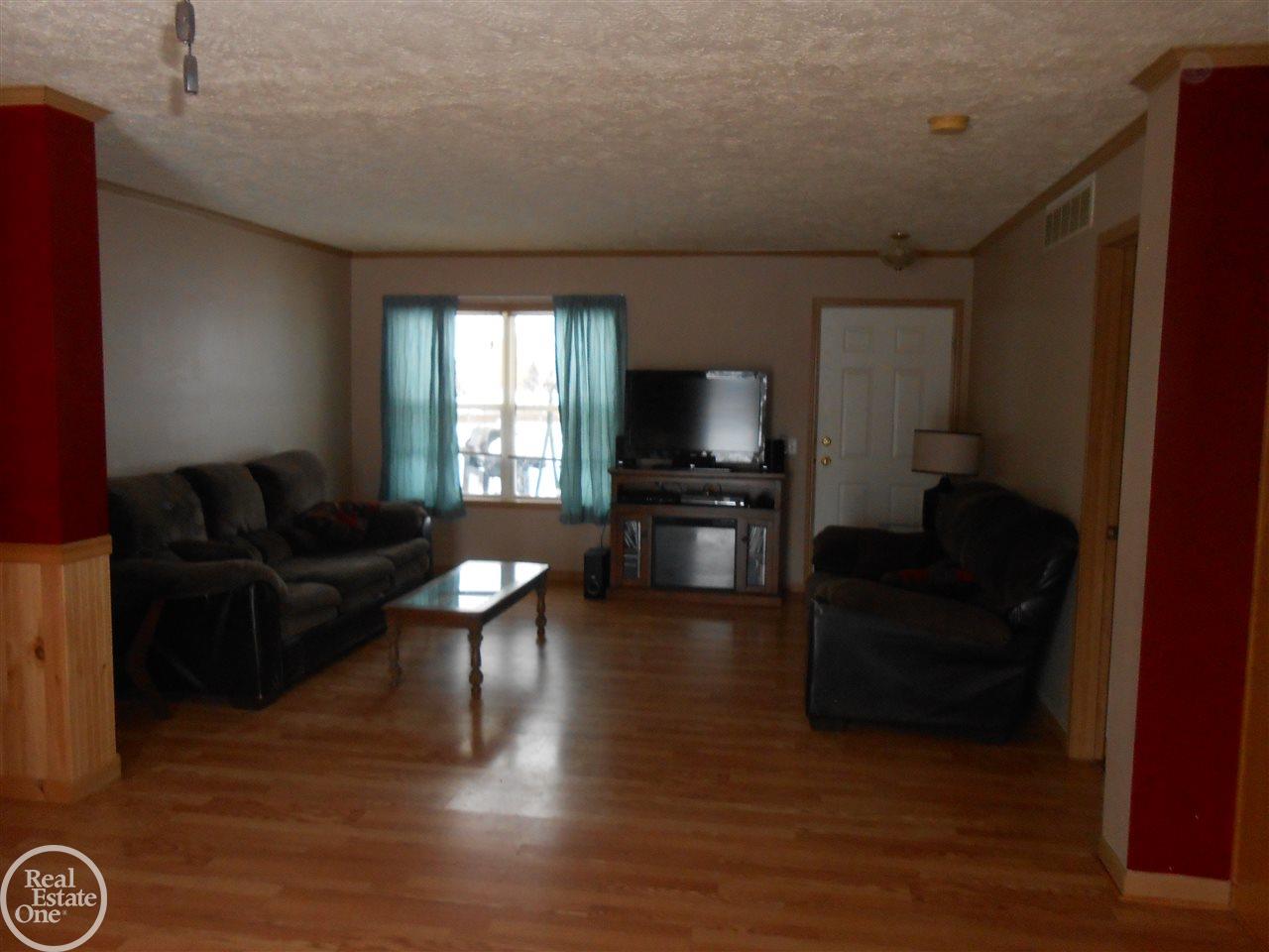 2848 Galbraith Line Road Yale, MI 48097 - Photo 10 of 33
