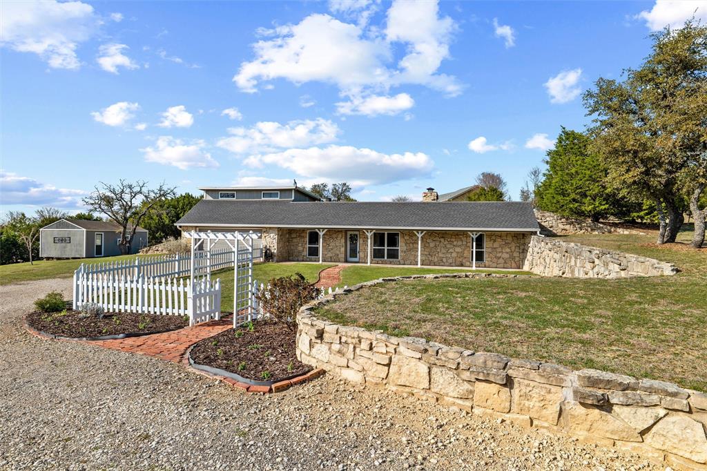 413 Meadowview Road Weatherford, TX 76087 - Photo 3 of 40