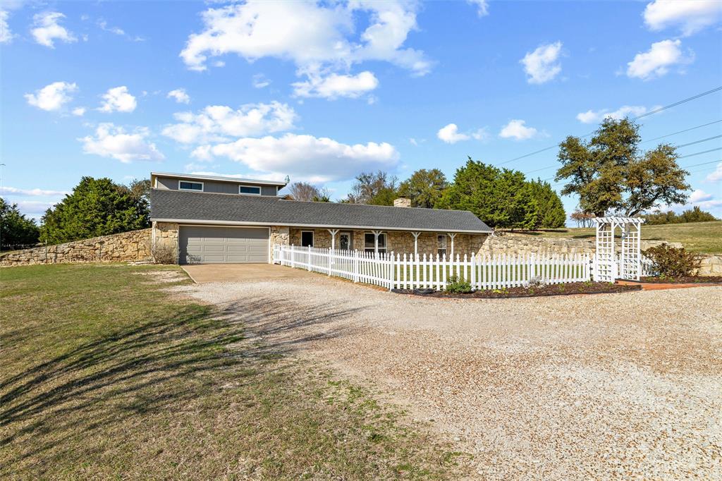 413 Meadowview Road Weatherford, TX 76087 - Photo 5 of 40