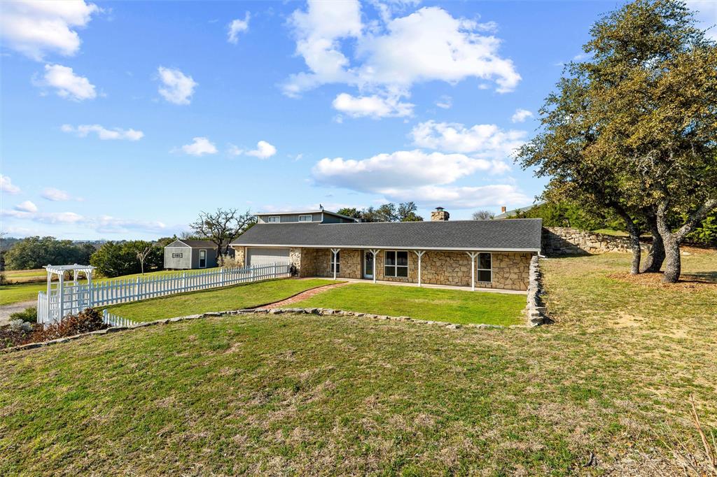 413 Meadowview Road Weatherford, TX 76087 - Photo 9 of 40