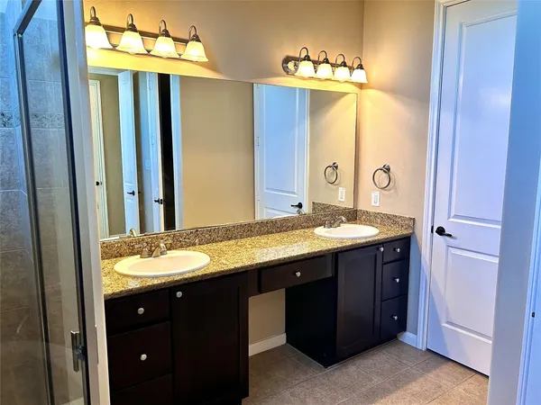 $3,000 | 1049 West 22nd Street, Unit H, Houston, TX 77008