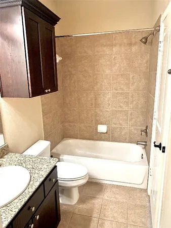 $3,000 | 1049 West 22nd Street, Unit H, Houston, TX 77008