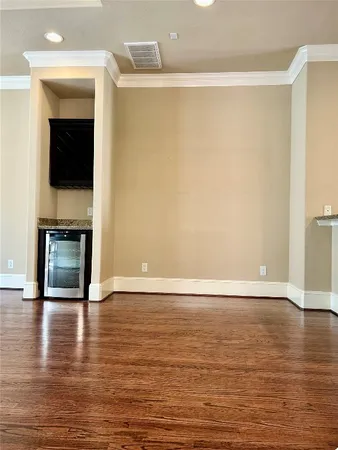 $3,000 | 1049 West 22nd Street, Unit H, Houston, TX 77008