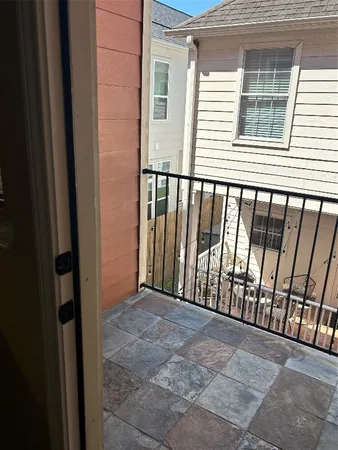 $3,000 | 1049 West 22nd Street, Unit H, Houston, TX 77008