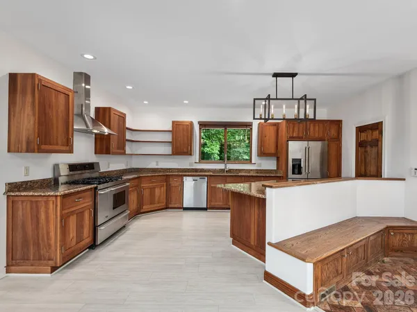 $975,000 | 248 Wisdom Cove Road, Flat Rock, NC 28731