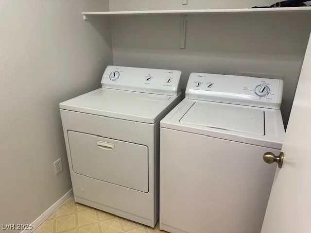 $1,795 | 1932 West Hammer Lane, North Las Vegas, NV 89031