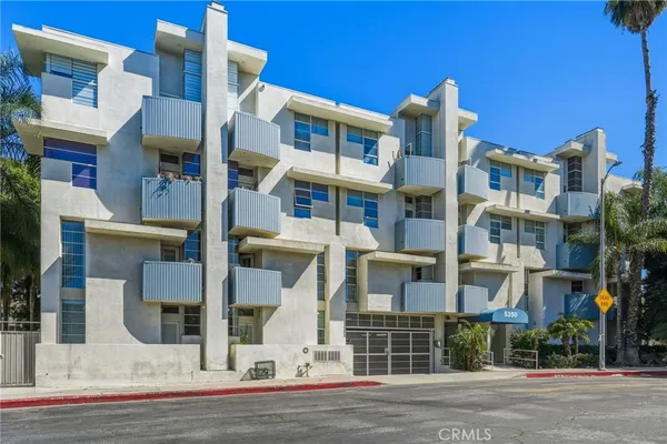 $539,000 | 5350 White Oak Avenue, Unit 212, Encino, CA 91316