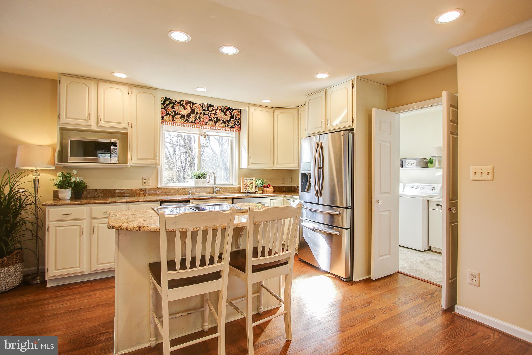 39189 Aldie Road Aldie, VA 20105 - Photo 6 of 30 New Island and Granite with Breakfast Bar
