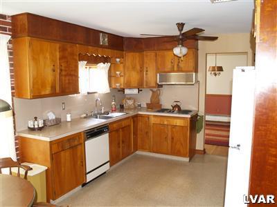 3224 Santee Road Bethlehem, PA 18020 - Photo 6 of 14 Gallery Image 6