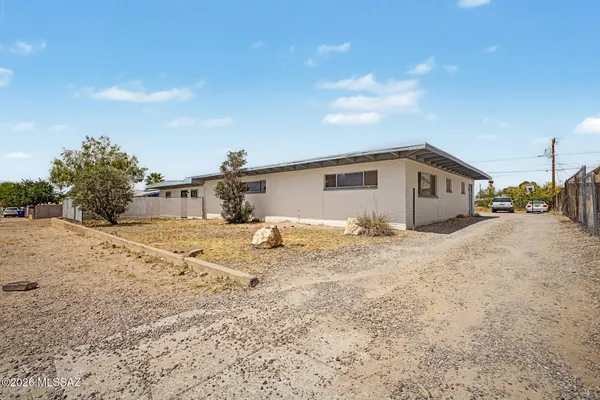 $575,000 | 138 West District Street, Tucson, AZ 85714