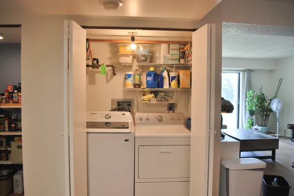 $190,000 | 321 Deerpath Drive, Unit 210, Schererville, IN 46375