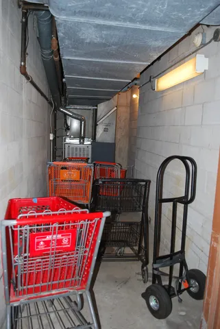 $190,000 | 321 Deerpath Drive, Unit 210, Schererville, IN 46375