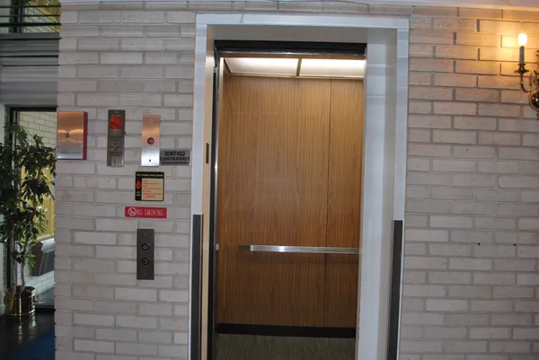 $190,000 | 321 Deerpath Drive, Unit 210, Schererville, IN 46375