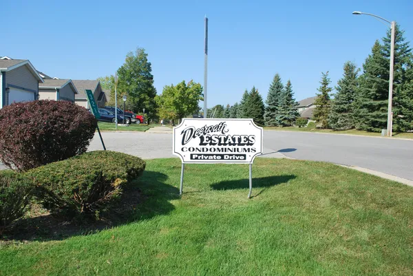 $190,000 | 321 Deerpath Drive, Unit 210, Schererville, IN 46375