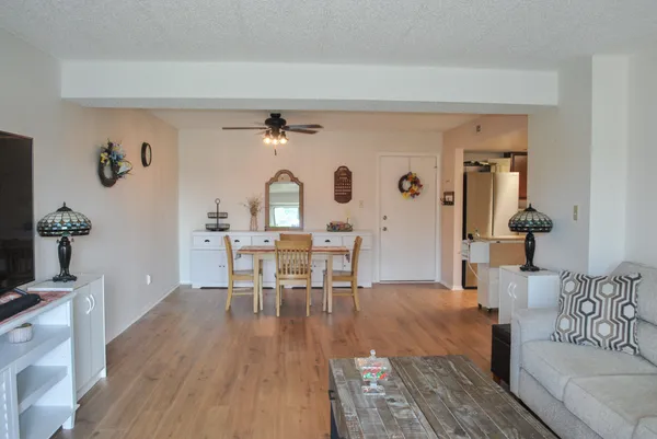 $190,000 | 321 Deerpath Drive, Unit 210, Schererville, IN 46375