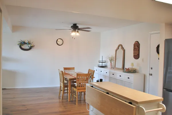 $190,000 | 321 Deerpath Drive, Unit 210, Schererville, IN 46375