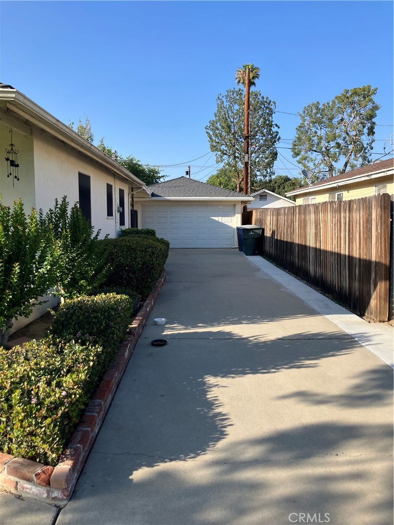 4621 Beverly Court Riverside, CA 92506 - Photo 3 of 26