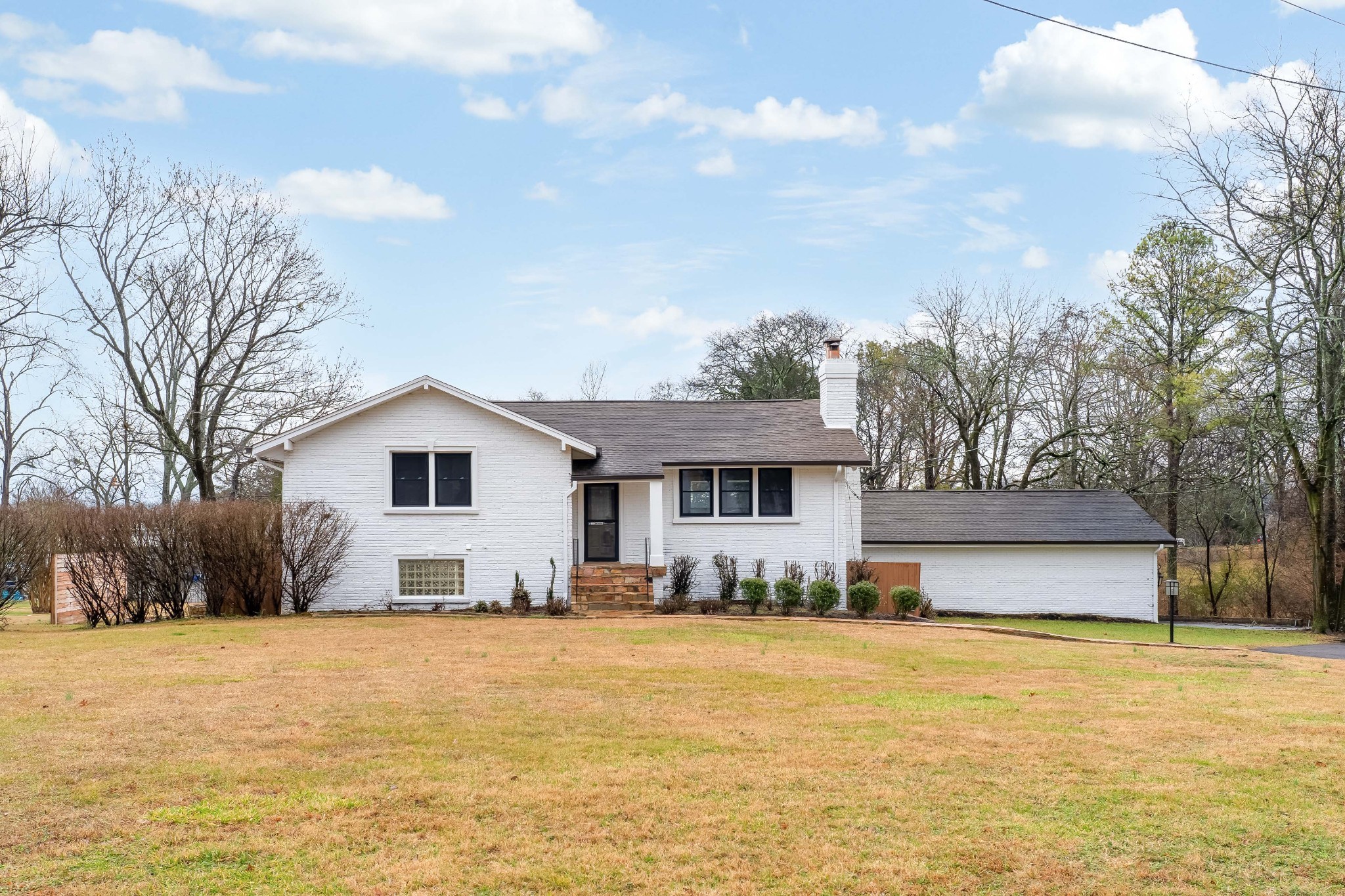 417 Sanders Ferry Road Hendersonville, TN 37075 - Photo 1 of 68 Gallery Image 1