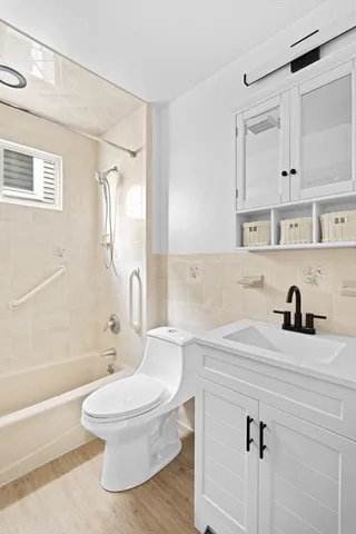 $2,990 | 29 Fenwick Street, Unit 1, Somerville, MA 02145