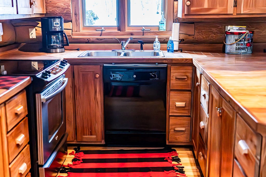 N9075 Forest Road Deerbrook, WI 54424 - Photo 4 of 53 Gallery Image 4