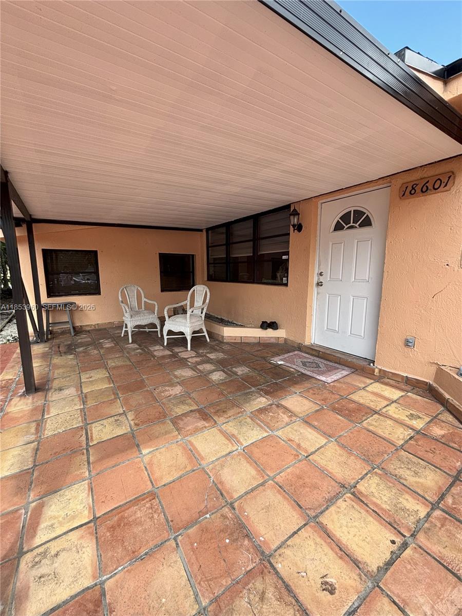 18601 Southwest 98th Avenue Cutler Bay, FL 33157 - Photo 5 of 28