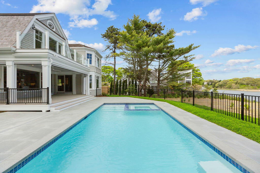 64 Pershing Lane Orleans, MA 02653 - Photo 16 of 100 64PershingLn-024