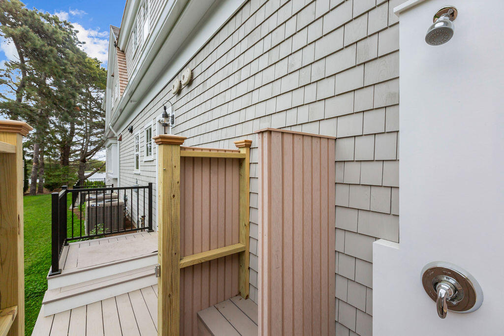 64 Pershing Lane Orleans, MA 02653 - Photo 22 of 100 64PershingLn-038