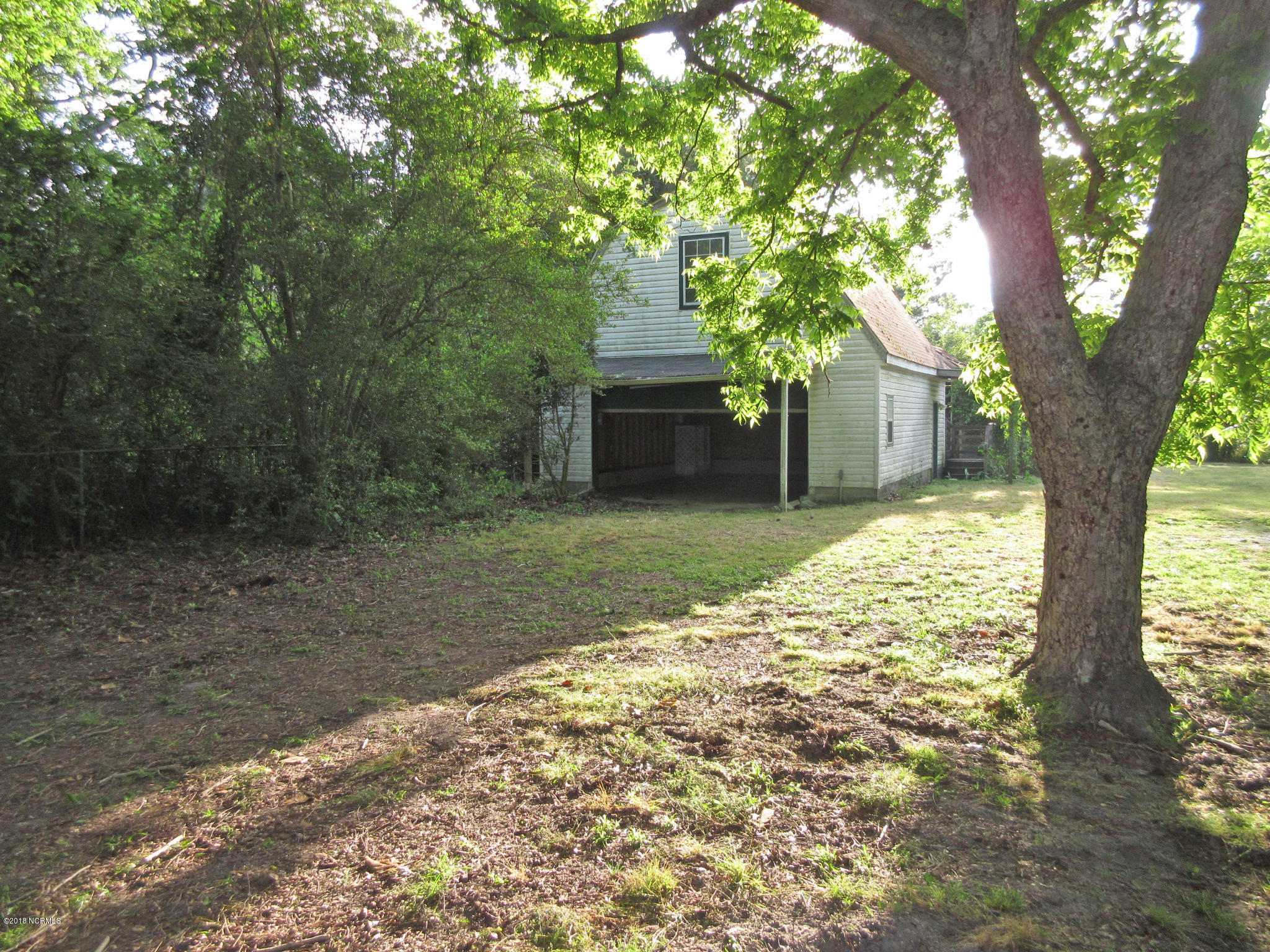 138 Barbour Road Hubert, NC 28539 - Photo 19 of 20 138 Barbour Rd - Out Building