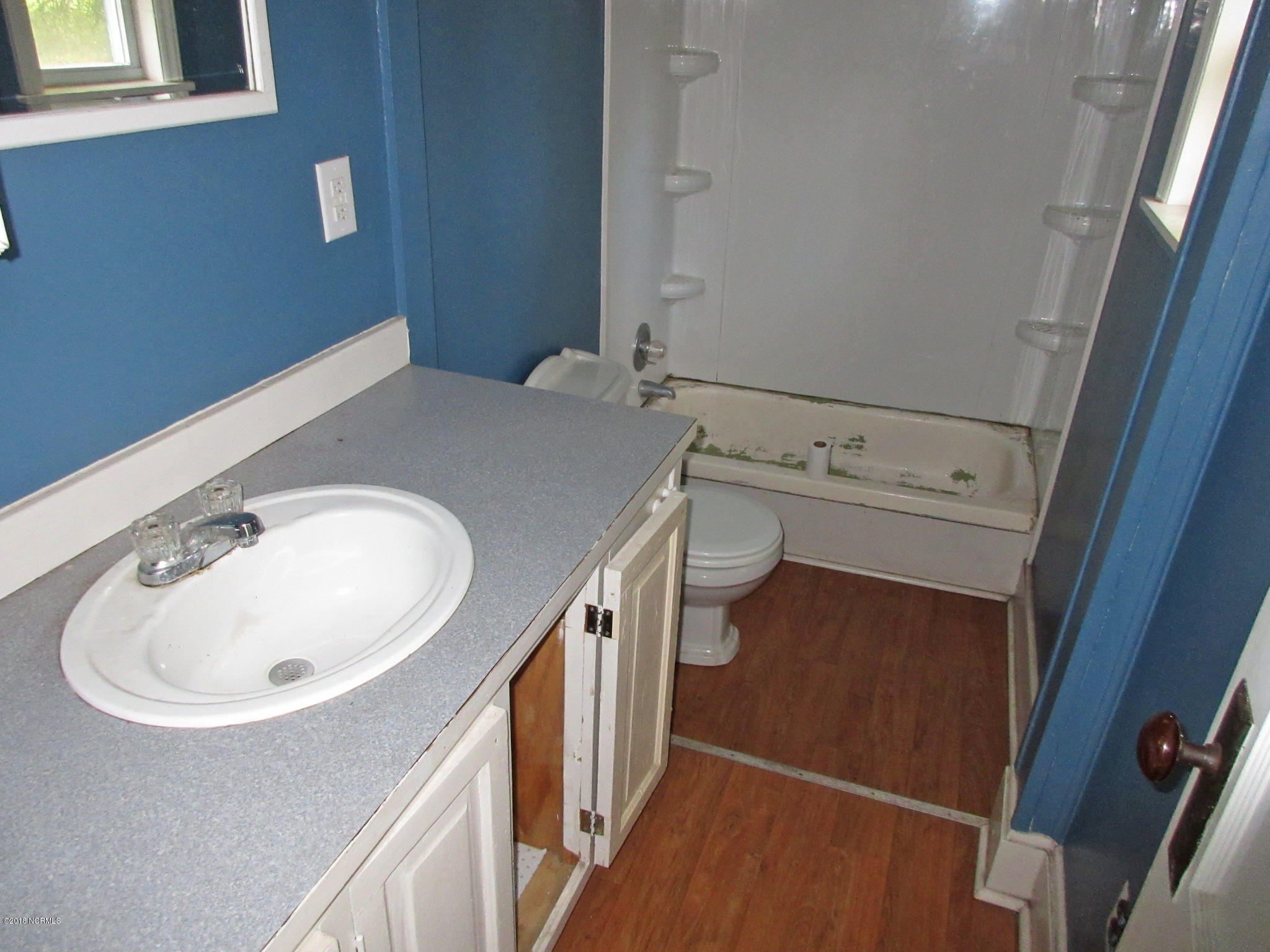 138 Barbour Road Hubert, NC 28539 - Photo 8 of 20 138 Barbour Rd - 1st Floor Bath