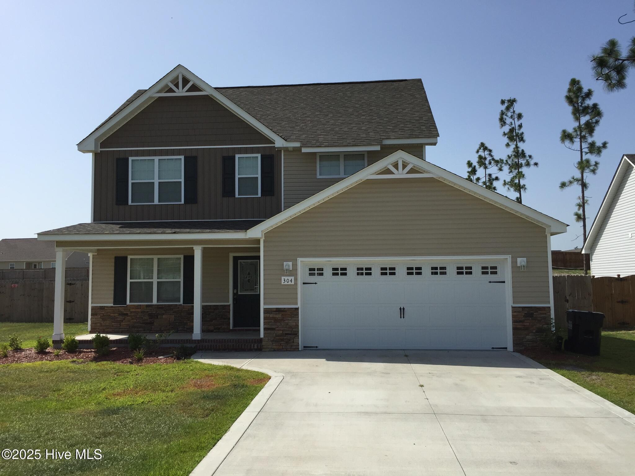 304 Sinclair Lane Hubert, NC 28539 - Photo 1 of 32 front
