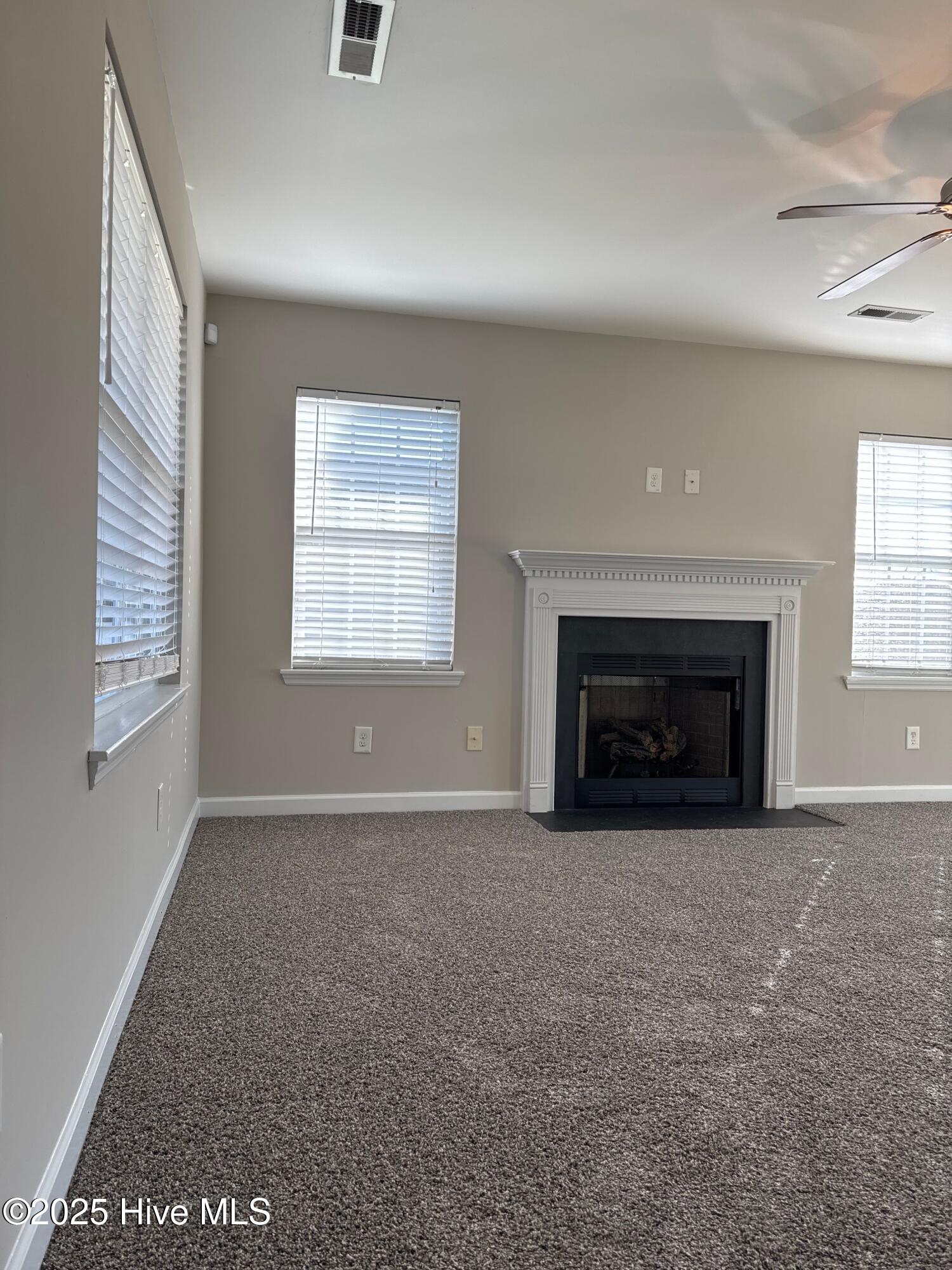 304 Sinclair Lane Hubert, NC 28539 - Photo 4 of 32 image (1)