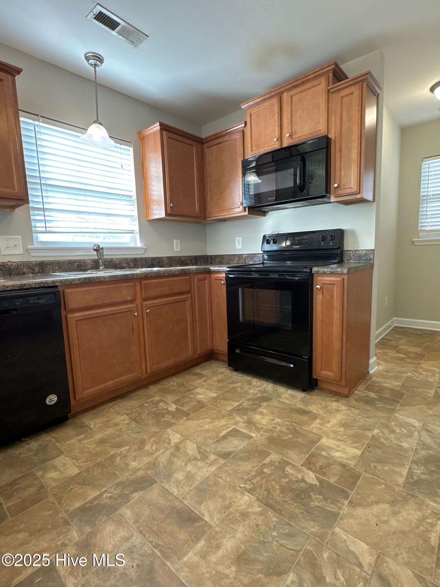 304 Sinclair Lane Hubert, NC 28539 - Photo 9 of 32 image (6)