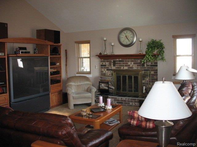 24950 Roxana Avenue Eastpointe, MI 48021 - Photo 5 of 12 008