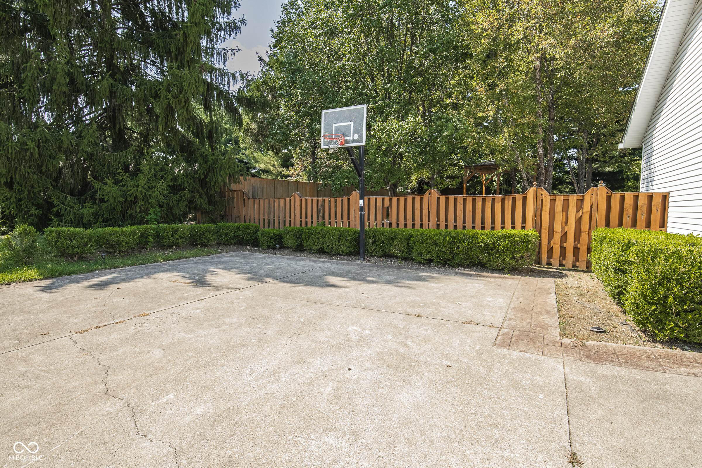 684 South Smith Road Bloomington, IN 47401 - Photo 3 of 82 Gallery Image 3