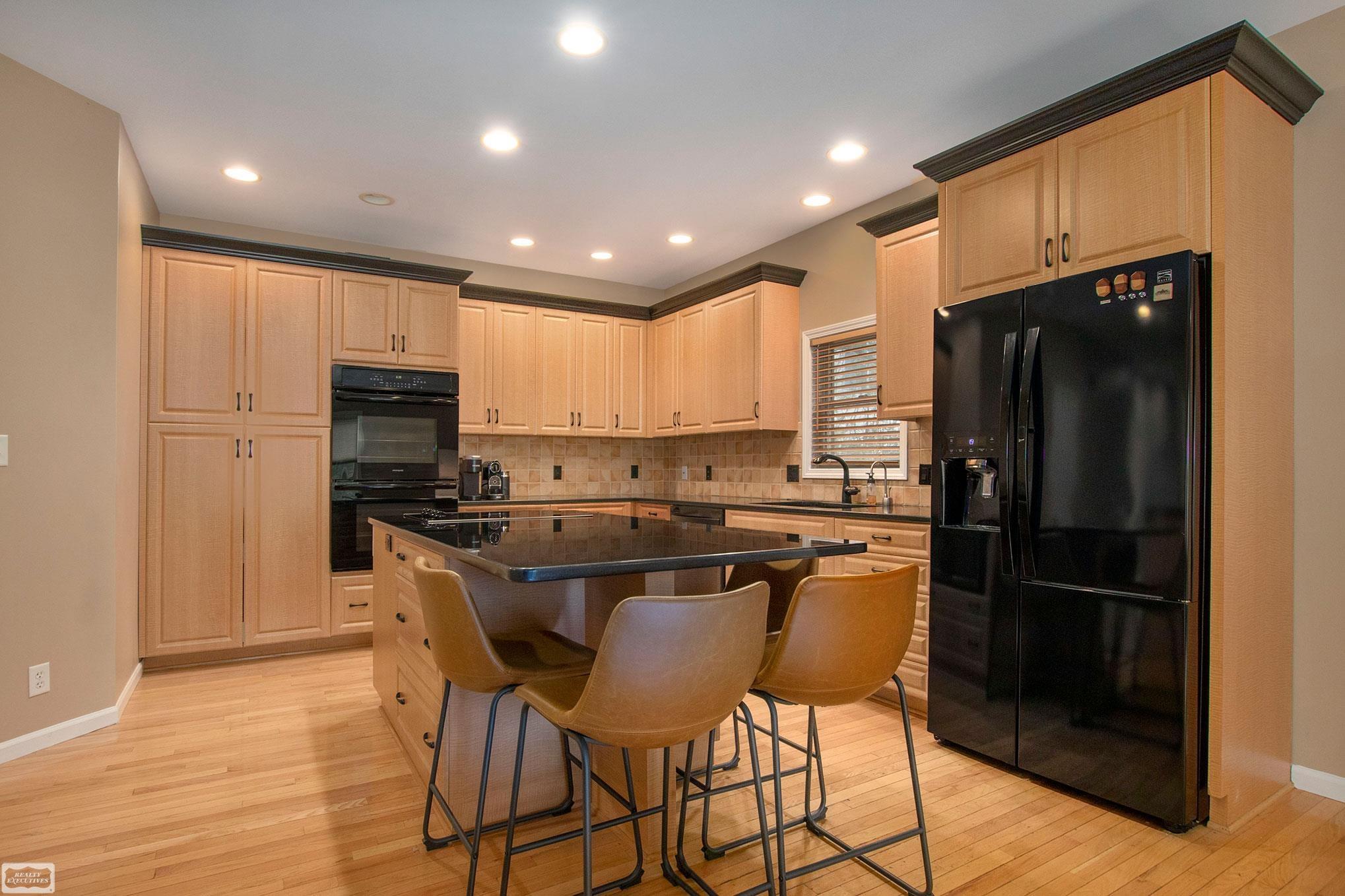 5235 Greer Road West Bloomfield, MI 48324 - Photo 17 of 40 Chef's Kitchen