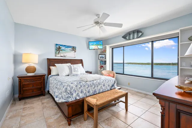 a view of washer and dryer