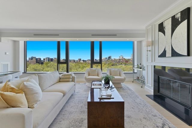 $2,950,000 | 220 Boylston Street, Unit 1005, Boston, MA 02116