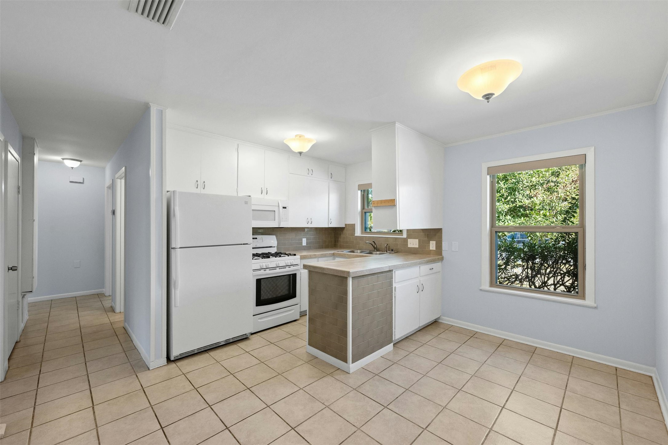 3713 Menchaca Road, Unit A Austin, TX 78704 - Photo 6 of 26