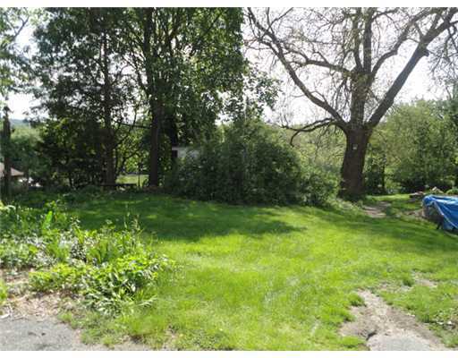 202 Seven Mile Road Scituate, RI 02831 - Photo 4 of 20 Yard/Garden.