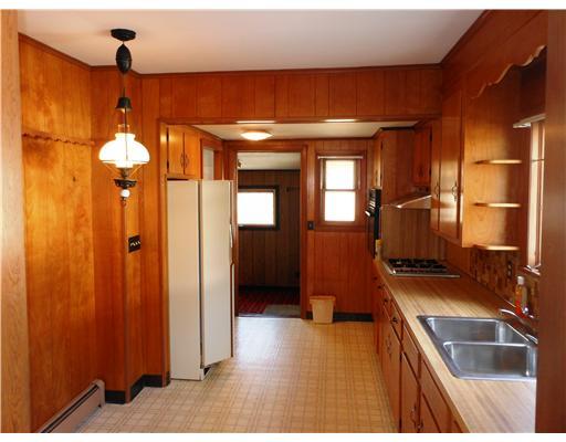 202 Seven Mile Road Scituate, RI 02831 - Photo 7 of 20 Kitchen.