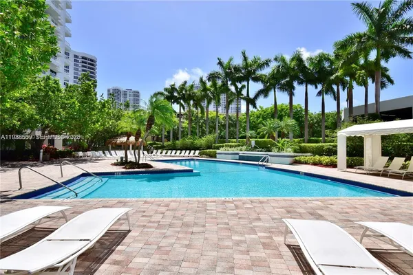 $3,000 | 3300 Northeast 192 Street, Unit LP11, Aventura, FL 33180