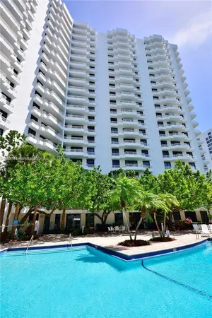 $3,000 | 3300 Northeast 192 Street, Unit LP11, Aventura, FL 33180