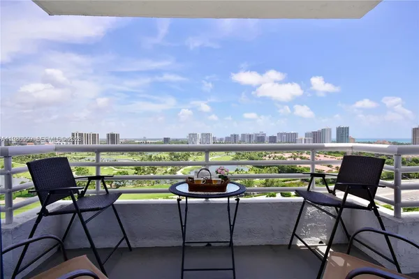 $3,000 | 3300 Northeast 192 Street, Unit LP11, Aventura, FL 33180