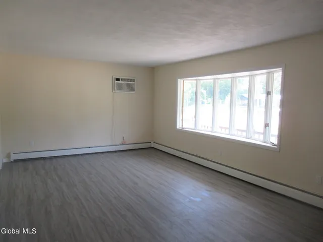 $299,900 | 11 Ferry Street, Schuylerville, NY 12871