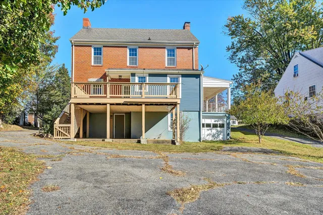 a view of a house with a park